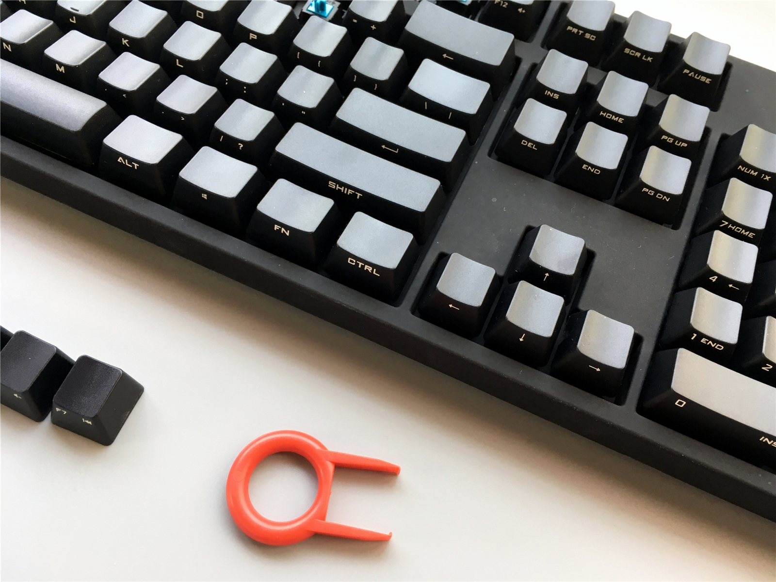 酷冷至尊烈焰枪xt绿轴,酷冷至尊烈焰枪xtv2键盘