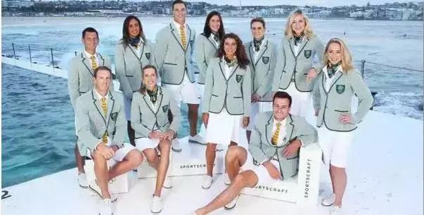 奥运队服,奥运国旗披身