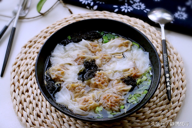 怎样包馄饨又香又好吃,馄饨这样包好吃到停不下来