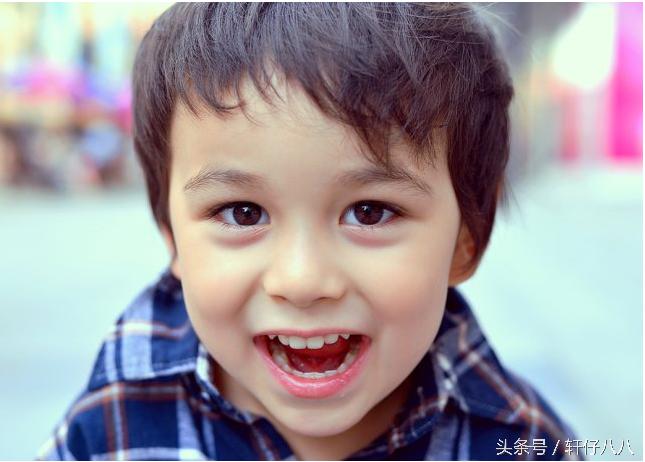 宝宝一岁了,发现是兜齿俗称的“地包天”,怎么办?