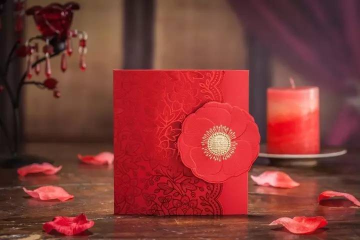 这张婚礼请柬有“毒”,还不速来围观!