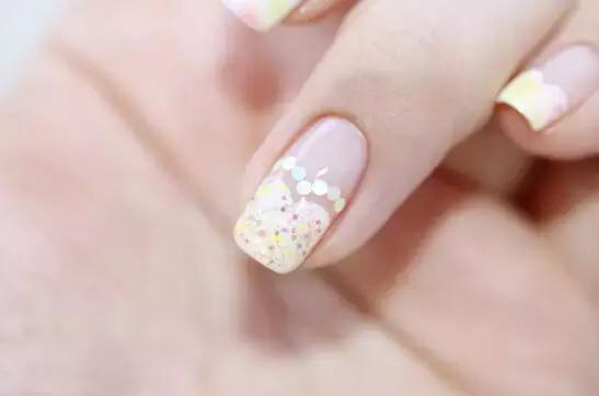 缤纷糖果少女感美甲,夏日甜心糖果钻款式美甲