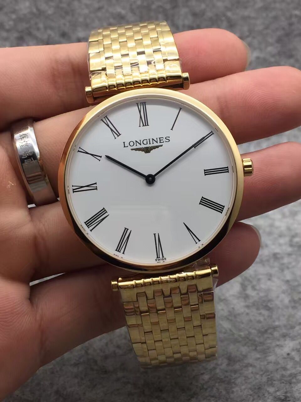 手腕大戴的手表,手腕细大表盘