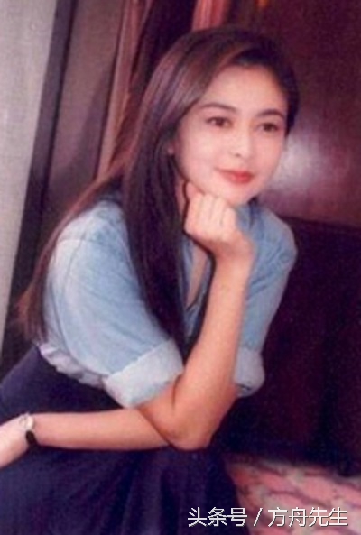 她曾和李小龙是荧幕情侣,香港上世纪女明星