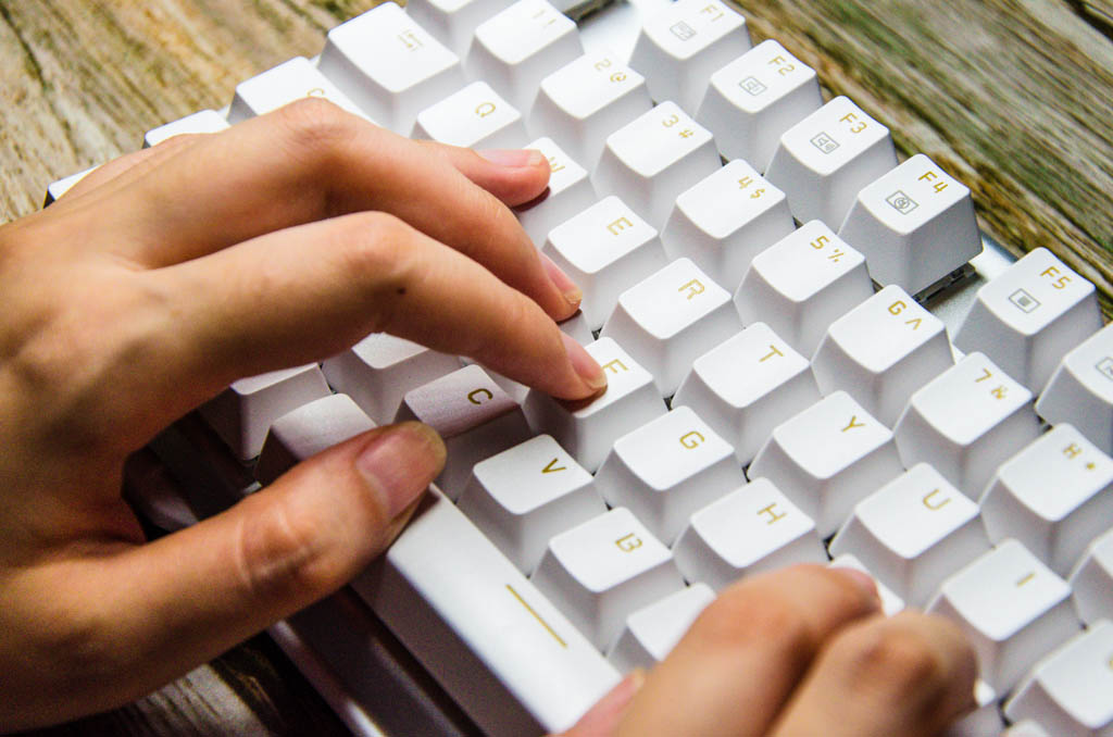 贱驴619机械键盘使用说明,贱驴619s键盘拆解