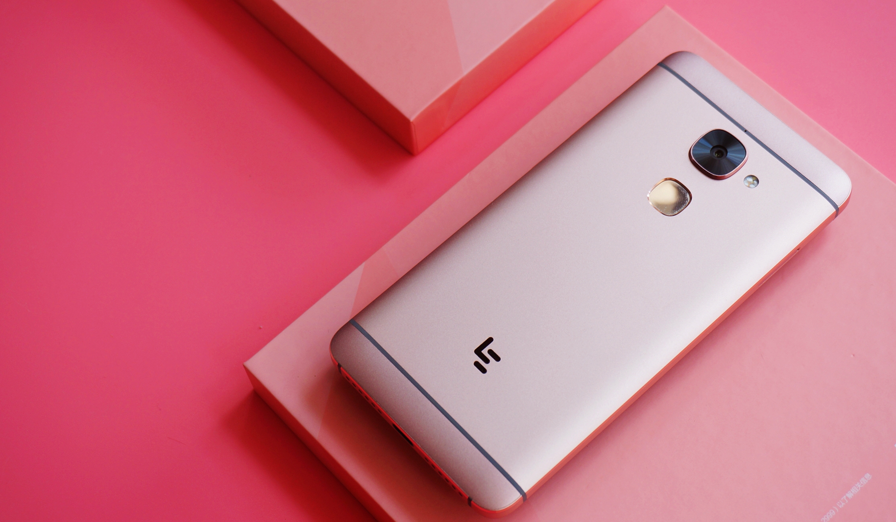 乐2pro评测视频,乐2pro入门级