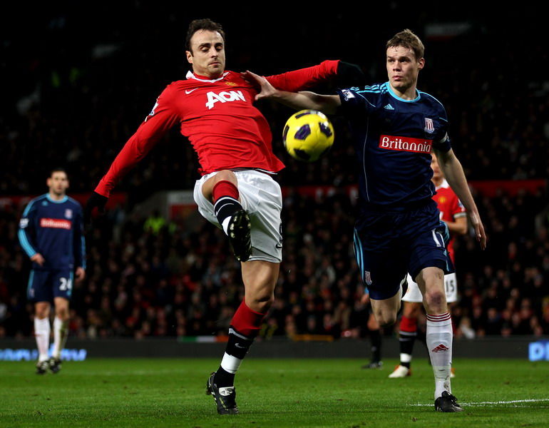 卡卡十大进球天下足球,足坛十大帅哥卡卡