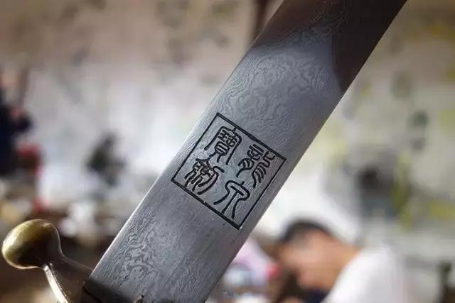 浙江龙泉顶级宝剑,龙泉剑唐代刀剑文化的精髓