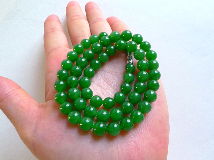 石榴石什么样的颜色最好,石榴石什么颜色最好