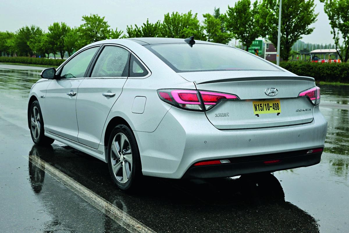 索纳塔九代2.0混动领先版,北京现代第九代索纳塔试驾