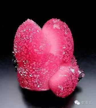 菱镁矿和菱锰矿,菱锰矿矿石图片