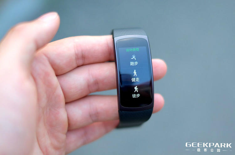 涓夋槦鎵嬬幆gearfit3娴嬭瘎,涓夋槦鎵嬬幆gearfit2鍔熻兘