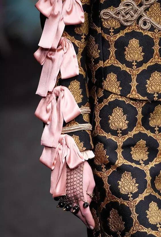 简单8-10岁儿童漂亮的蝴蝶结,适合儿童的蝴蝶结