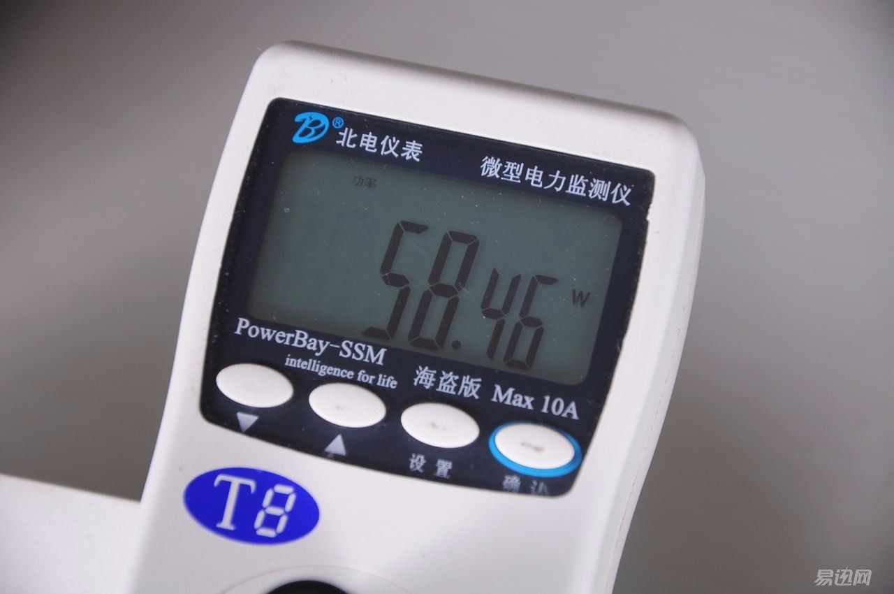 据说这板子和机箱搭配能释放洪荒之力