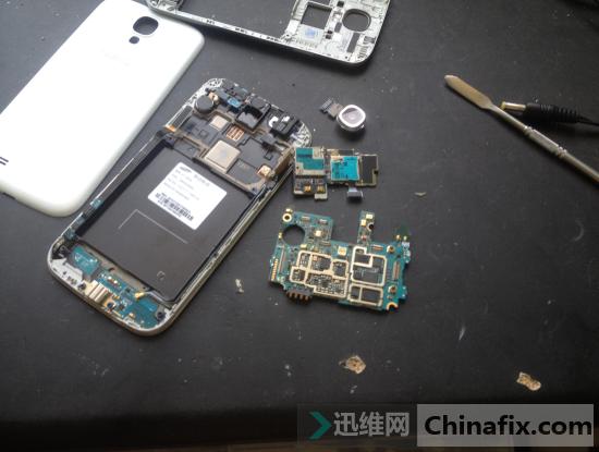 三星s4充不上电怎么办,三星s4充电震动不开机