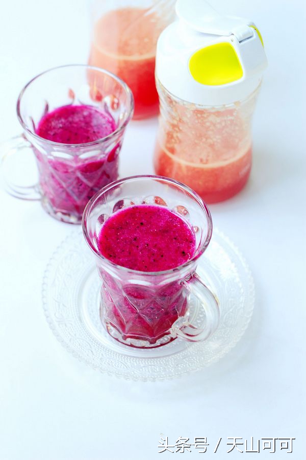 我是一瓶行走的果汁，便携能量站果汁随身喝，可预防便秘和口角炎