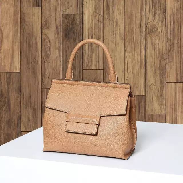 朴信惠、秀智、宋慧乔，韩剧女主背的包都扒出来啦！