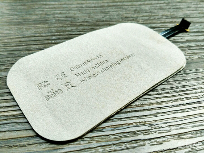 手机壳有贴片可以无线充电,手机壳贴了个贴片能无线充电吗