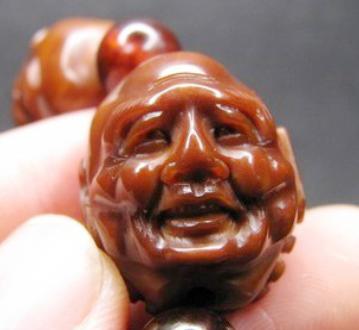 核雕常见瑕疵,核雕定制单籽出现瑕疵