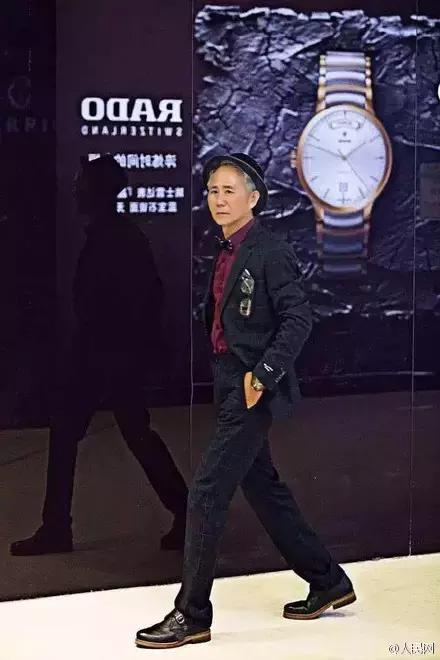 大叔控？鲜肉控？都已经out了，我们现在是爷爷控！