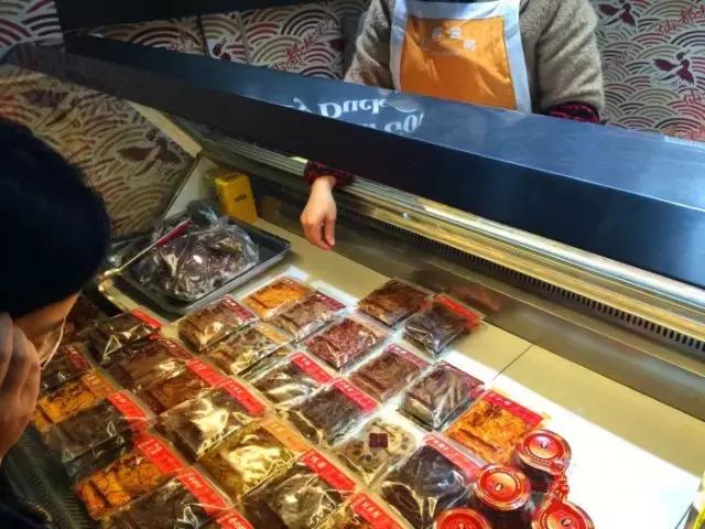 南昌有名的卤味叫什么,南昌像周黑鸭味的卤味