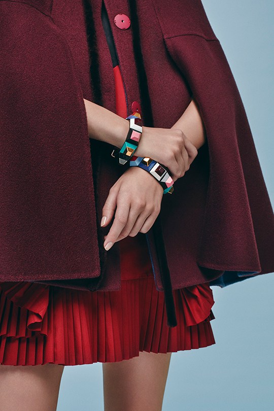 fendi2022秋季高级时装珠宝定制系列,fendi简洁大方华丽饰品组合套装