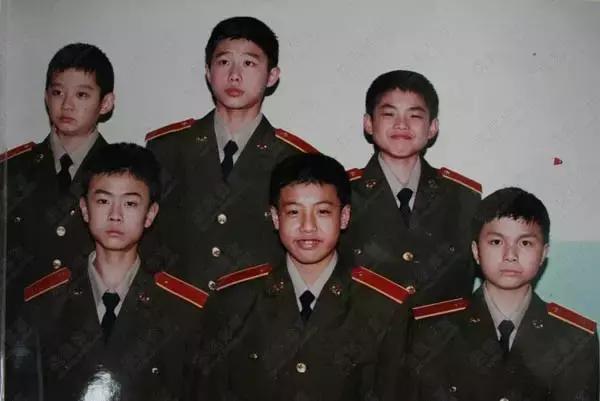 林丹两球惜败李宗伟，无缘金牌，坚持到现在实属不易！