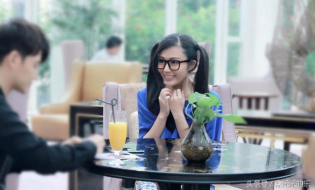 优雅女神汤晶媚携手小岳岳演绎呆萌之路，迷妹气质秒杀你