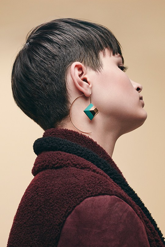 fendi2022秋季高级时装珠宝定制系列,fendi简洁大方华丽饰品组合套装