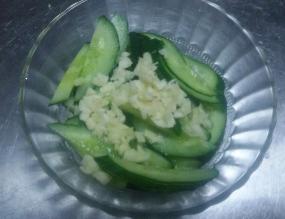 凉拌黄瓜冰箱一个晚上才入味,凉拌黄瓜一般腌制多久吃才入味