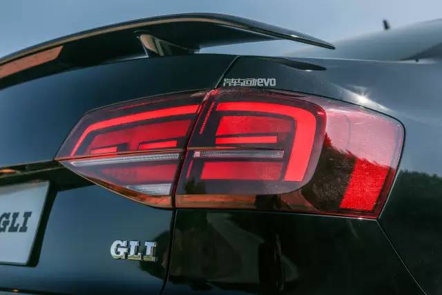 一汽大众速腾gli测评,试驾速腾gli