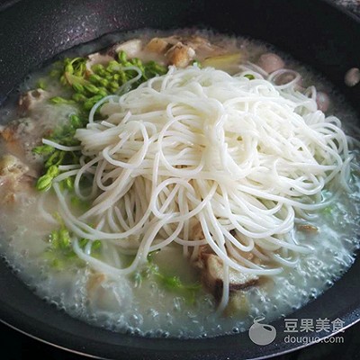 清淡牛肉米粉,爱嗦爆辣螺蛳粉