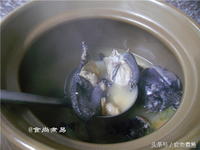 好多人嫌它乌漆墨黑,配上这几味中药材煲汤,益气补血就属它!