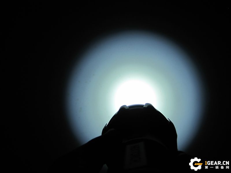 纳丽德圣火11超强光手电,纳丽德圣火30v2.0流明充电手电