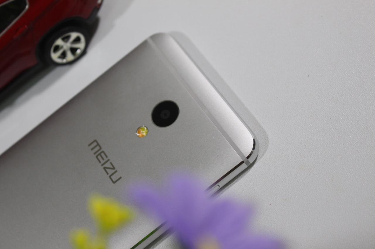 魅蓝e现在值得买吗,yunos魅蓝