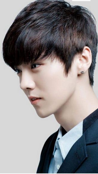 鹿晗护肤技巧,男生美白收缩毛孔妙招