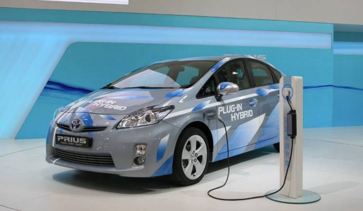 涡轮增压发动机对比油电混动,混合动力汽车发动机如何省油