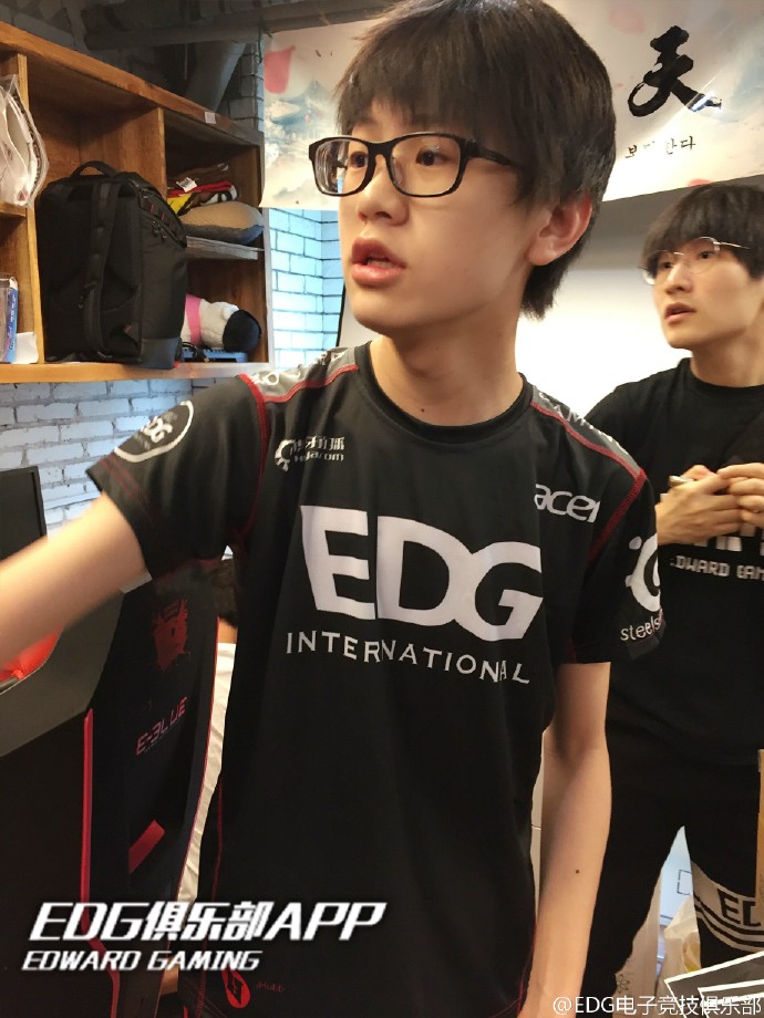 英雄联盟周杰伦代言界面,英雄联盟周杰伦皮肤