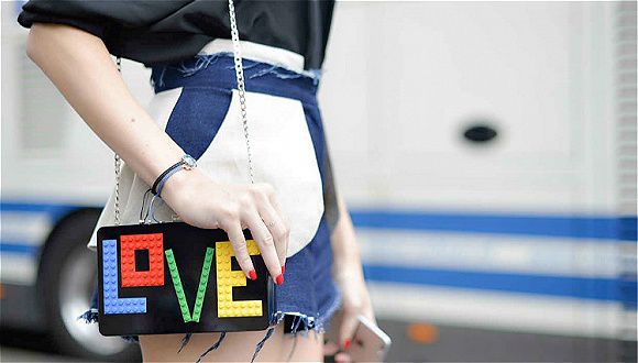 十大最值得入手的轻奢包包 (十款最值得买的轻奢包包)