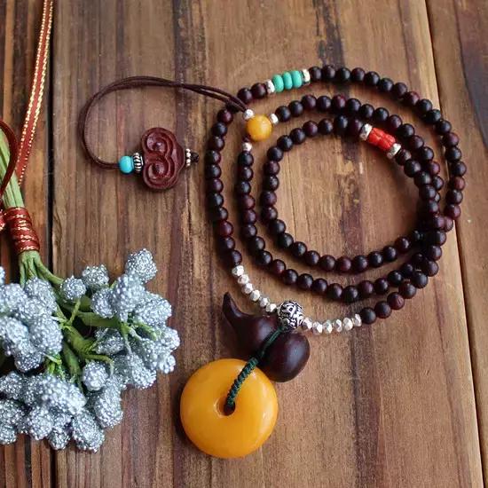 蜜蜡原本的模样,蜜蜡最后变的样子