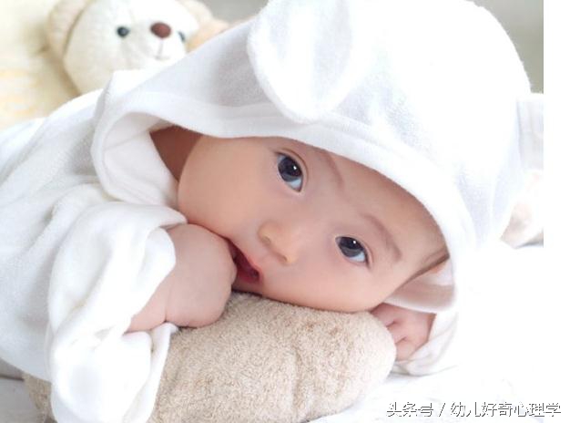 宝宝手指起皮长倒刺脸发黄,婴儿手指长倒刺撕下去红肿