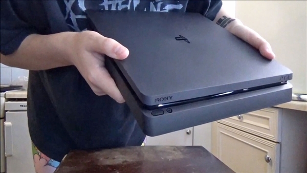 索尼发布会公布ps4,索尼xperiapro-i发布会