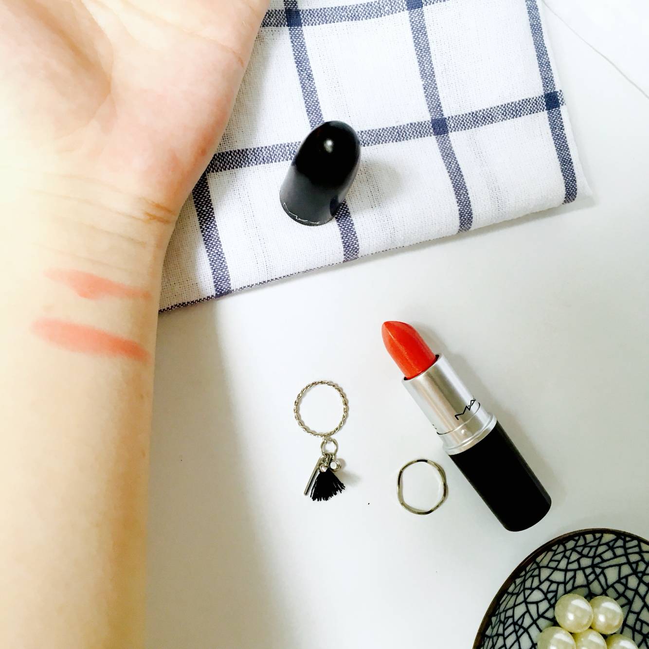 口红界洗冤录：M.A.C的质地真的干到令人发指？