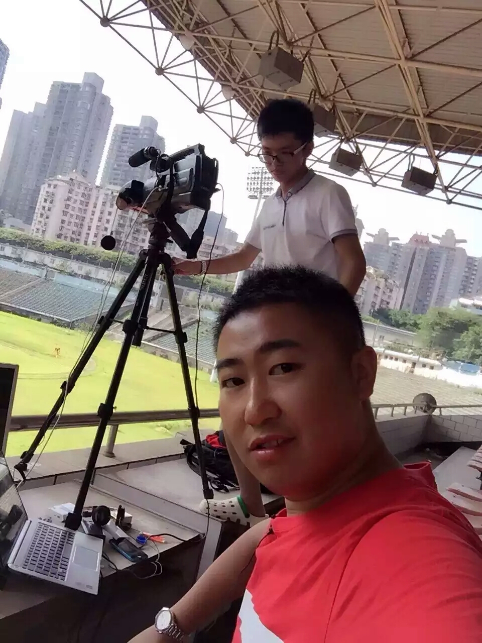 重庆业余足球超级联赛直播,足球比赛直播摄像机