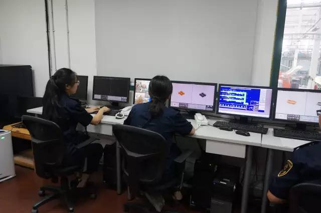 邮包如何过海关？来现场看看吧（有gif动图）