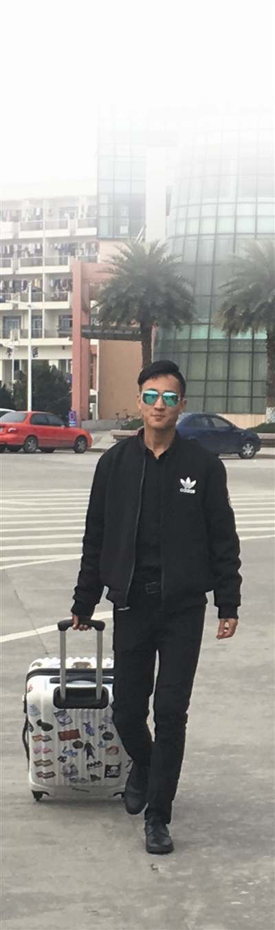 创客创业忙看温大“肖奈”研发掌上3D创业项目