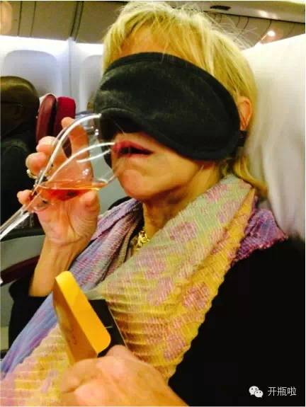 飞机延误不回家的理由,飞机延误真是一种折磨