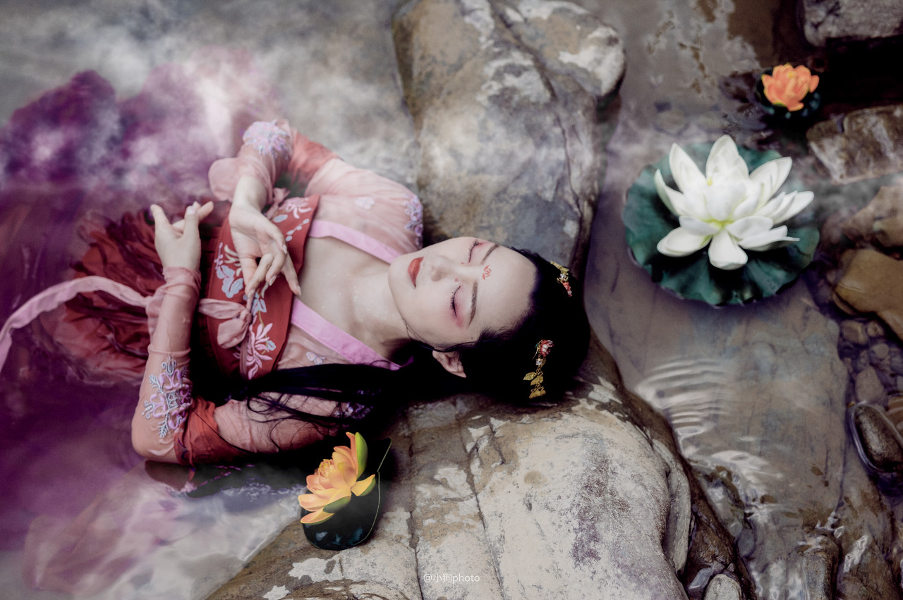 小说：喜欢英雄的他，被托梦后穿越变成将军，完成一个任务