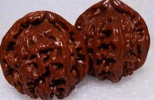 文玩核桃开裂怎么避免,文玩核桃开裂了神一般的补救方法