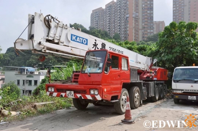 经典的日系卡车这里都有？香港街头某货运停车场实拍